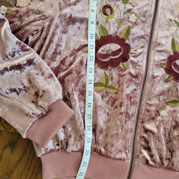 Lulumari Pink Bomber Jacket - Picture 4 of 7